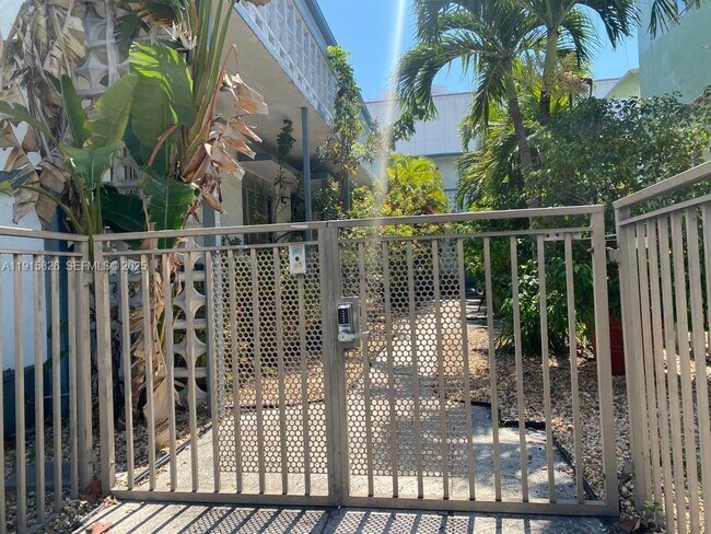 Building Photo - 6805 Abbott Ave