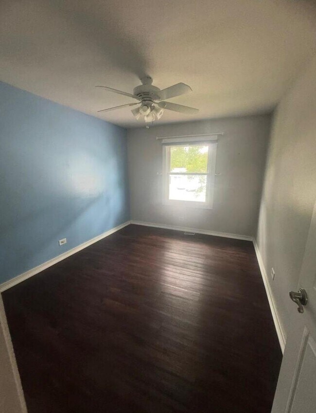 Building Photo - 980 Brush Hill Ln