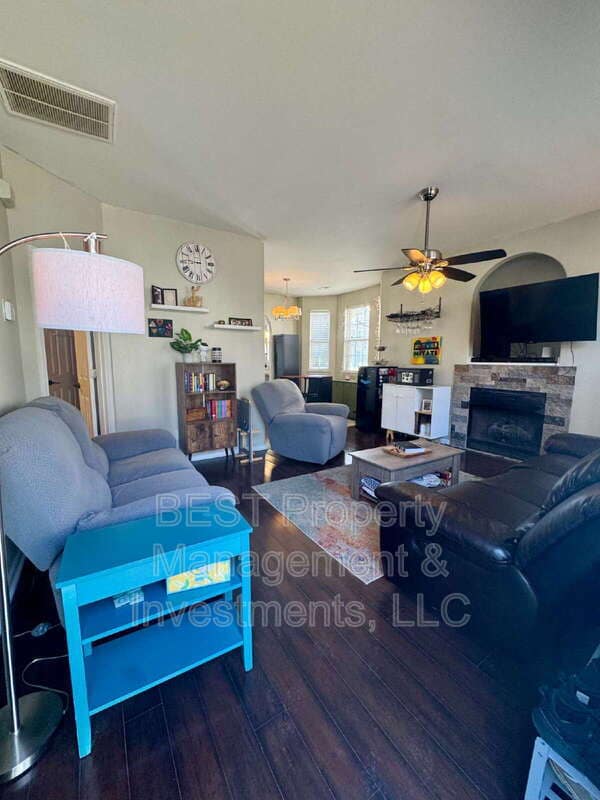 Building Photo - 8130 Kings Creek Dr