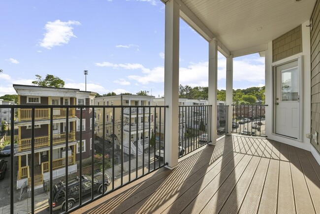 Building Photo - 18 Granfield Ave