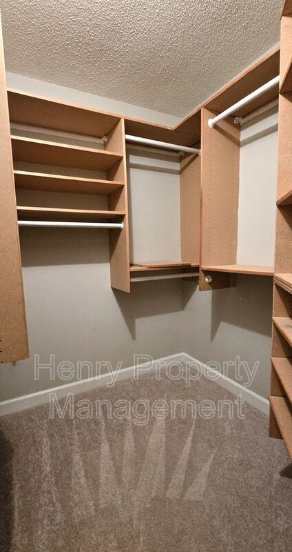 Building Photo - 131 Gold Meadow Dr