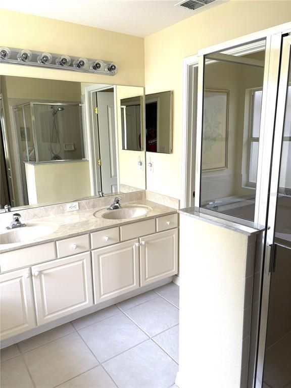 Building Photo - 10824 Collar Dr