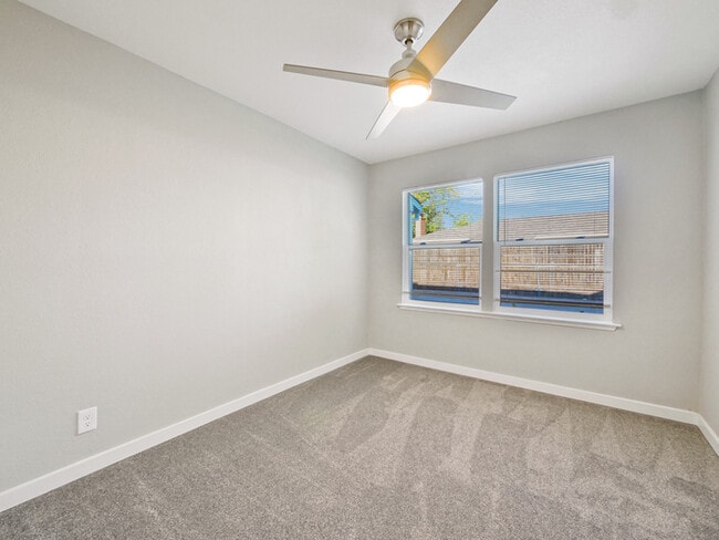 Building Photo - FOR RENT in Sacramento! 2533 Michelle Dr, ...