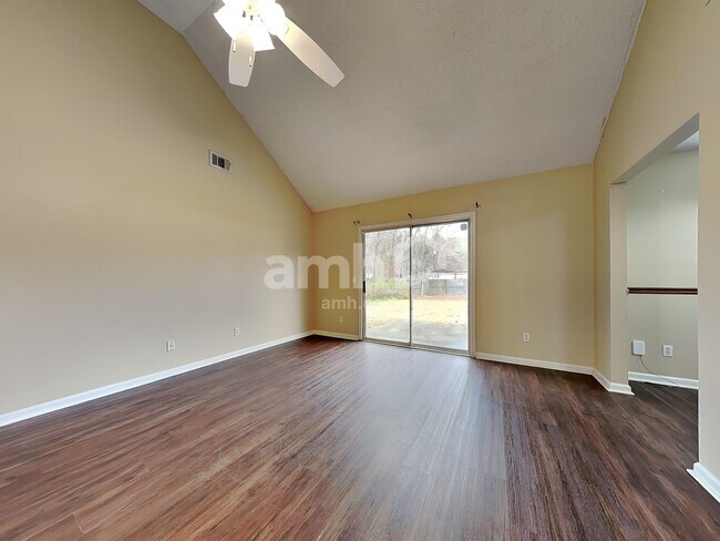 Building Photo - 20 Longleaf Cir