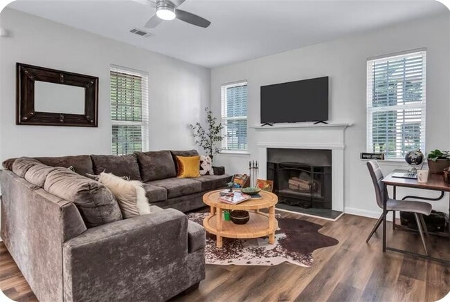 Building Photo - 2835 W Peek Rd NW