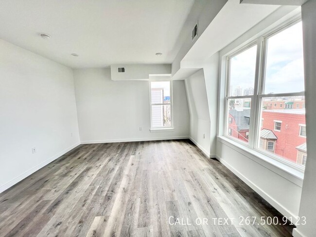 Building Photo - Beautiful Newly renovated 1BR unit in  Gre...