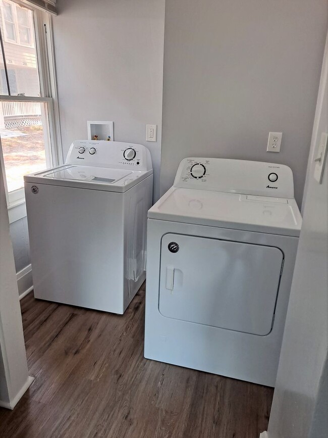 Building Photo - 2 Bed / 1 Bath for RENT in Lakeland's Hist...