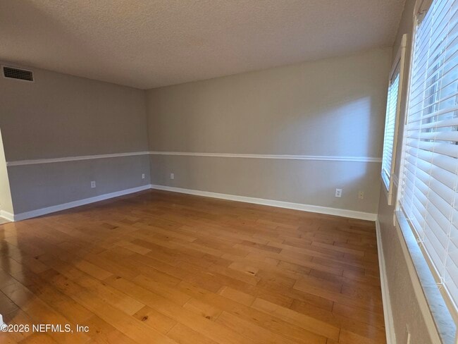 Building Photo - 1800 Park Ave