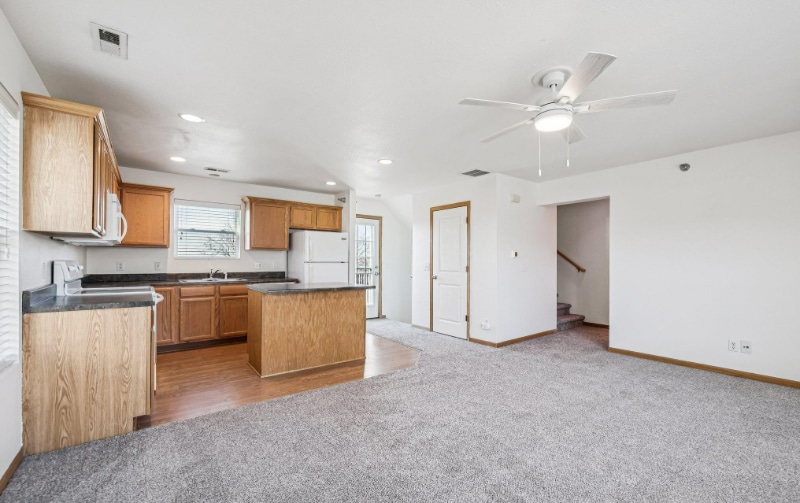 Building Photo - 6810 S 182nd Ct