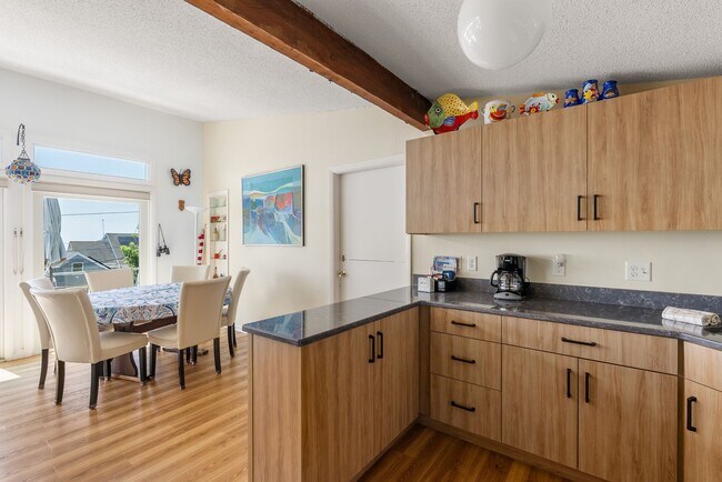 Building Photo - 26 Salt Island Rd
