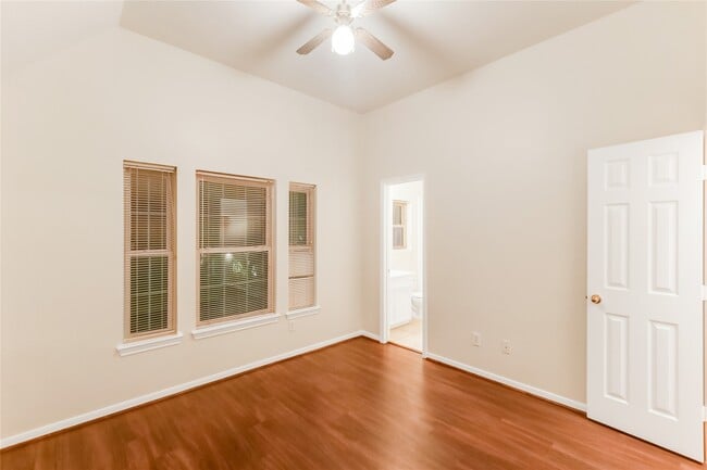 Building Photo - 3931 Shadow Trace Cir