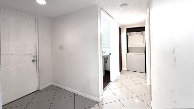 Building Photo - 13255 SW 88th Ln