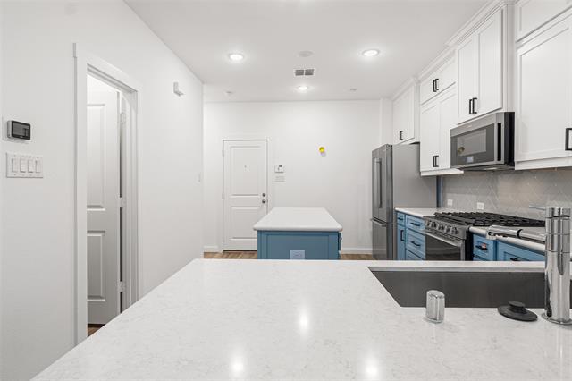 Building Photo - 504 Wellborn Dr