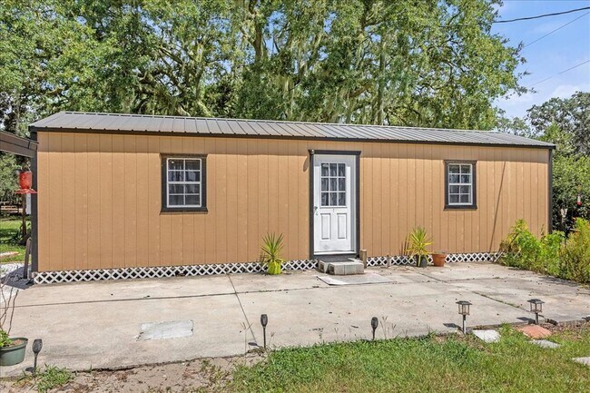 Building Photo - 14043 Tennessee Ave