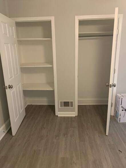 Double closet in primary - 894 Ormewood Ave SE