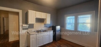 Building Photo - 3319 W 126th St