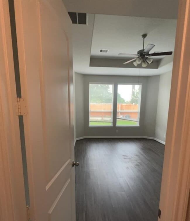 Building Photo - 14615 Birchwood Falls Trail