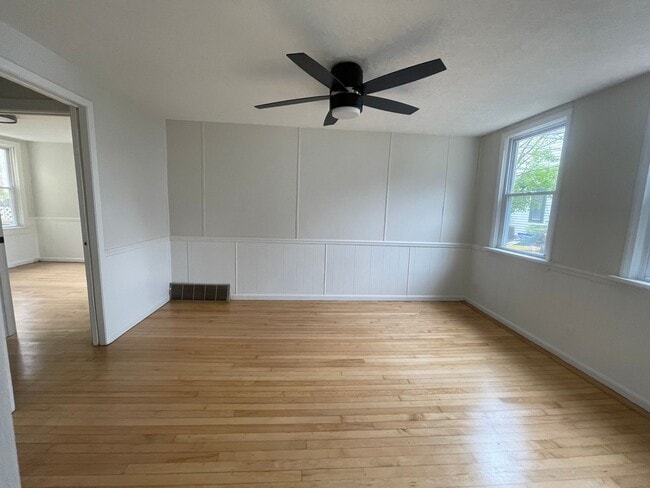 Building Photo - Charming Lower East Side Cottage Steps from Brady Street