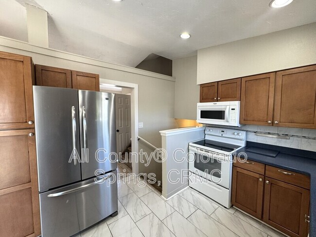 Building Photo - 5185 Nolte Dr N