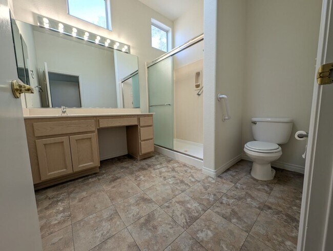 Building Photo - 2829 Vista Butte Dr