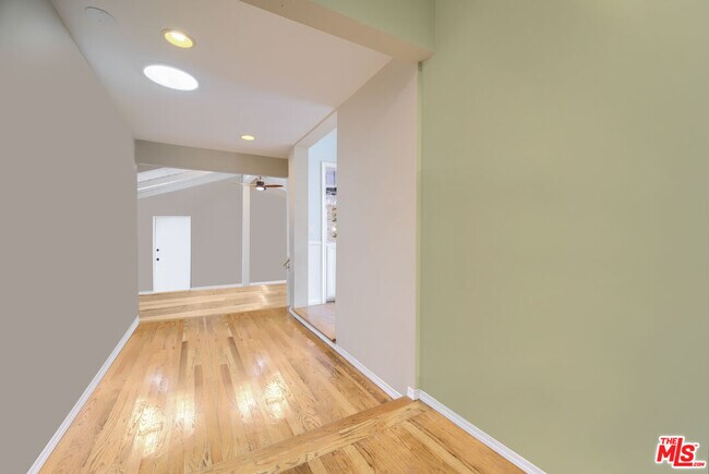 Building Photo - 3282 Stoner Ave