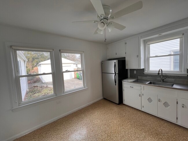 Building Photo - 123 Gould Ave