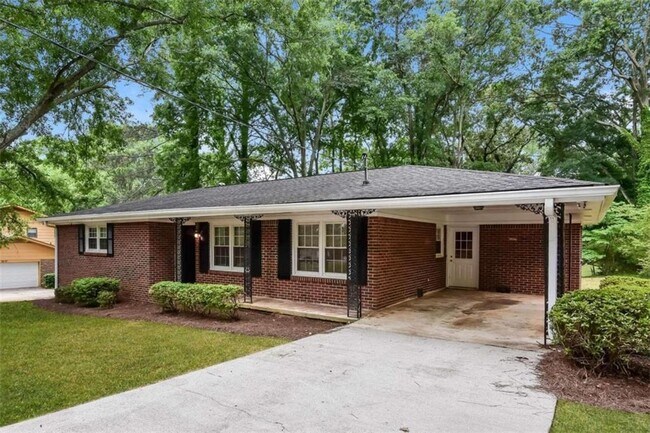 Building Photo - 2618 Treadway Dr
