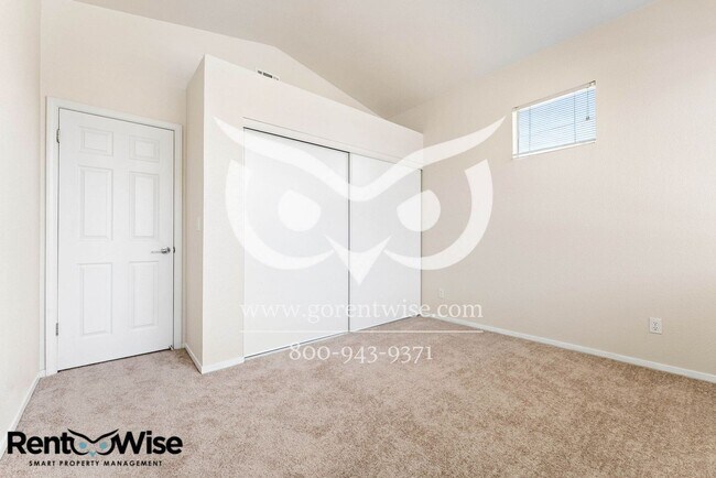 Building Photo - 406 Grenadine Way