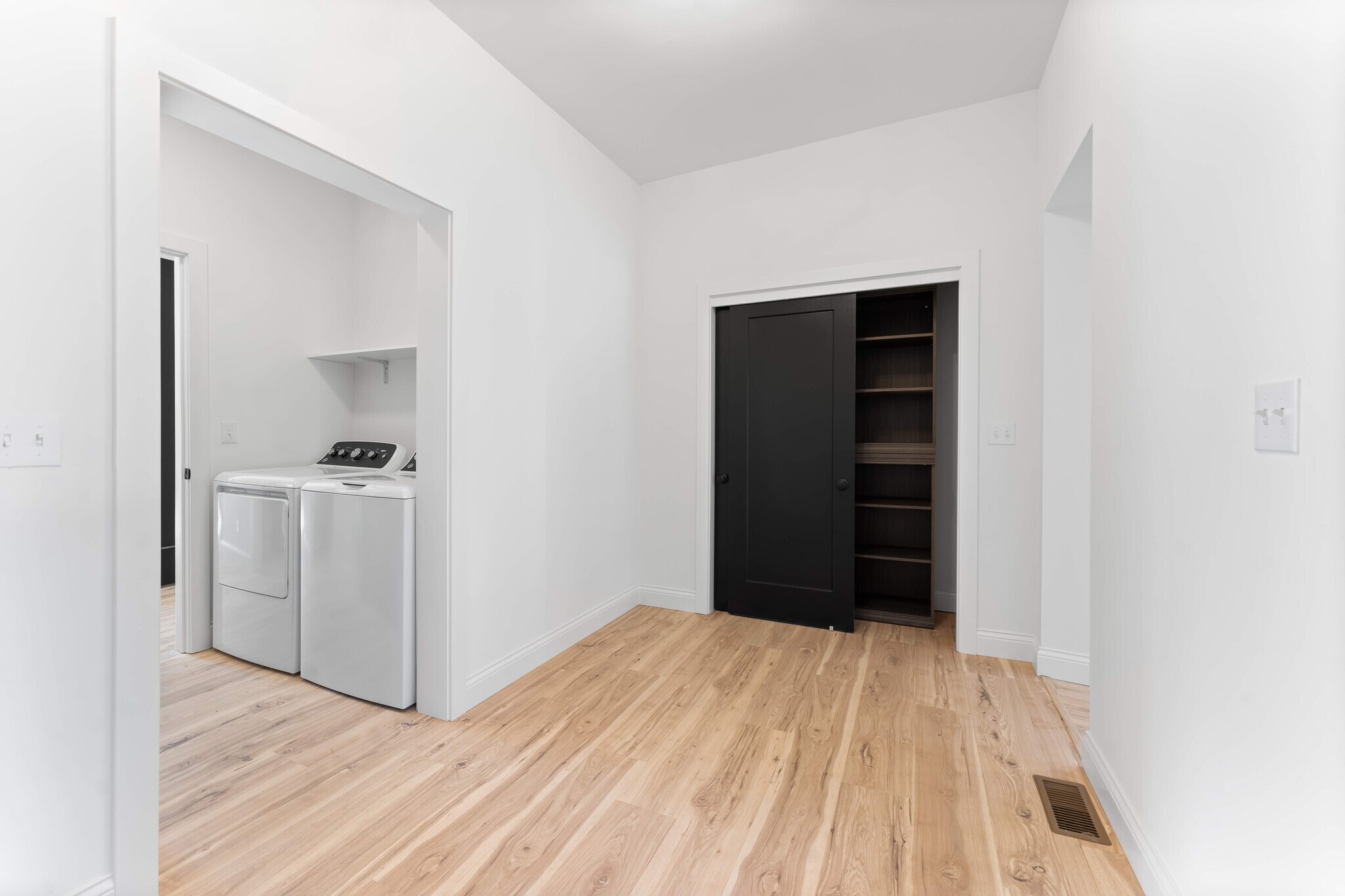 Building Photo - 6515 Nashville Ave