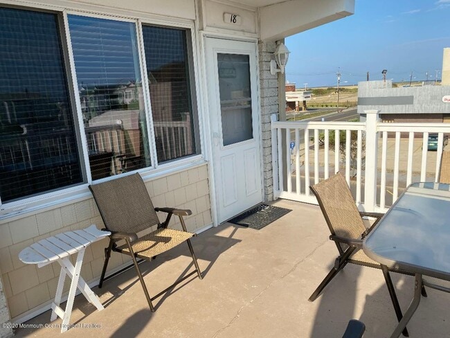 Building Photo - 1515 Boulevard