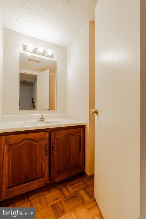Building Photo - 7711 Shootingstar Dr