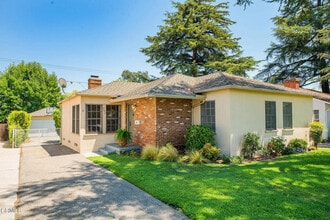 Building Photo - 560 N Sierra Madre Blvd