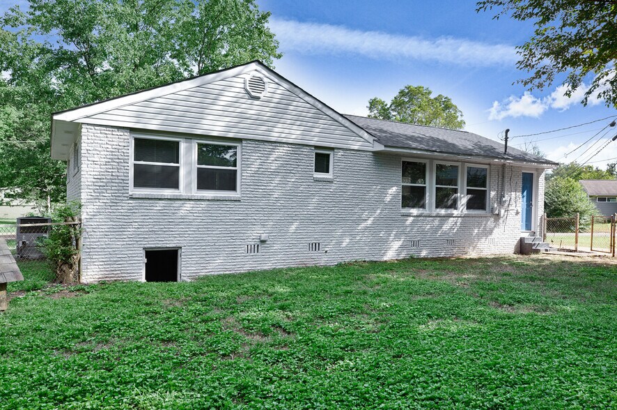 Building Photo - 3500 Ventura Rd SW