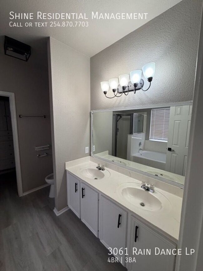 Building Photo - 3061 Rain Dance Loop