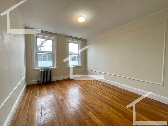 Building Photo - 8 Vinal St