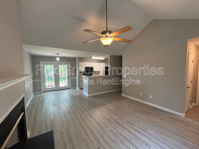 Building Photo - 401 Cedarcroft Dr
