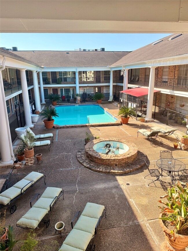 Building Photo - 2507 Montrose Blvd