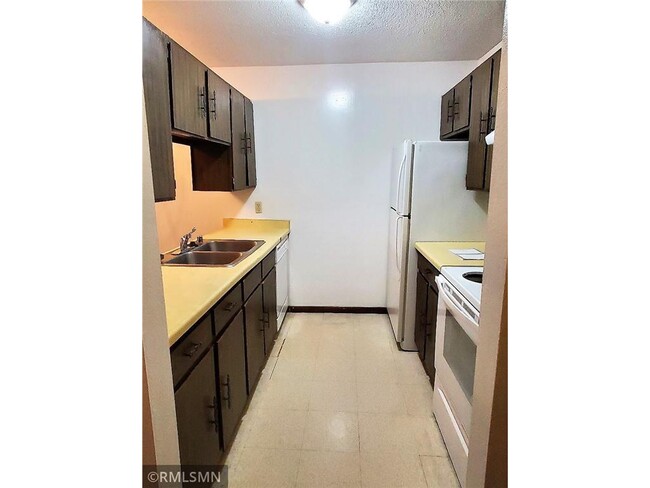 Building Photo - 417 S Wasson Ln