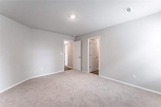 Building Photo - 3604 N Hariet Dr