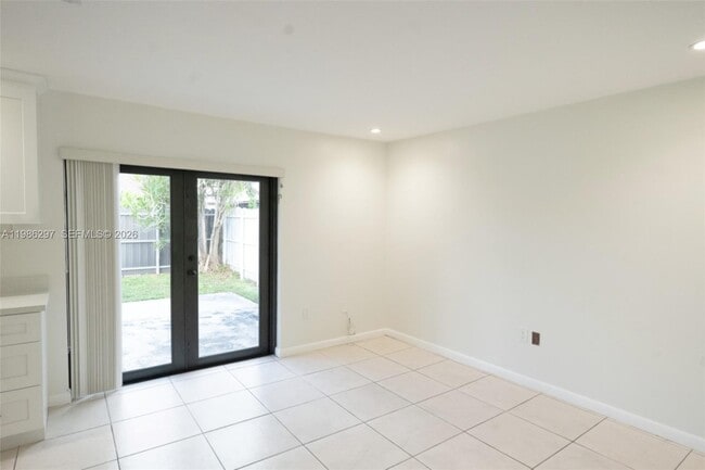 Building Photo - 21009 SW 124th Ave Rd