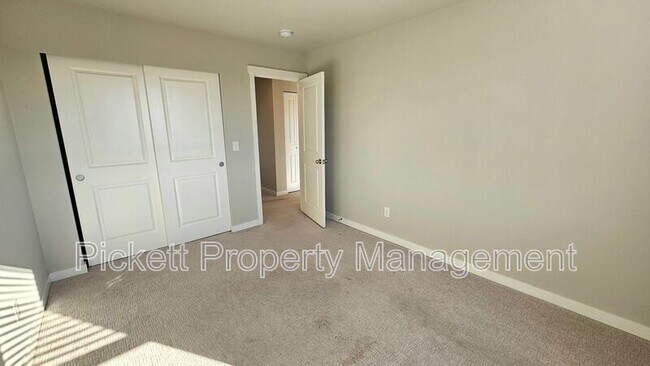 Building Photo - 1032 Magnuson Way