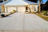 Building Photo - Sunnyside Village