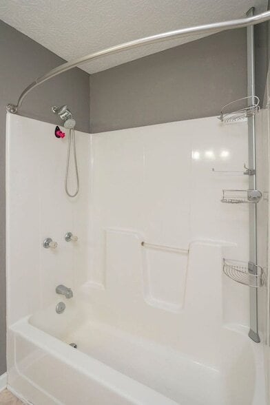 Building Photo - 302 Jackson Ave