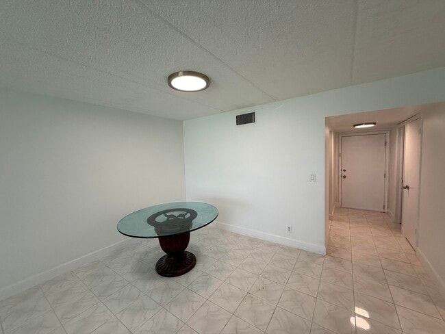 Building Photo - 4500 N Flagler Dr