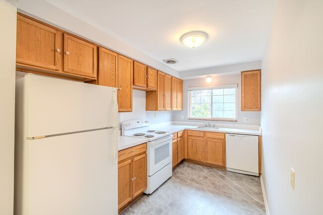 Building Photo - 487 N Eton St