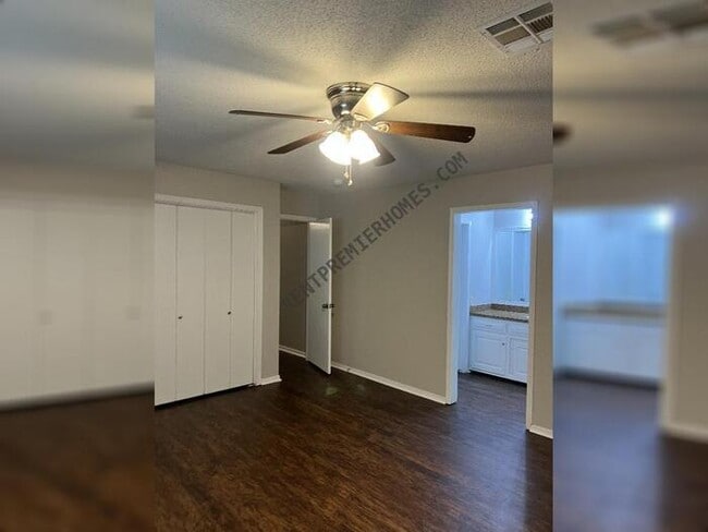 Building Photo - 2437 NW 112th St