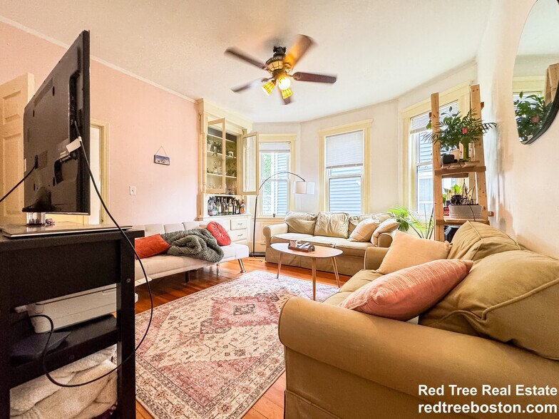 Building Photo - 33 Shannon St