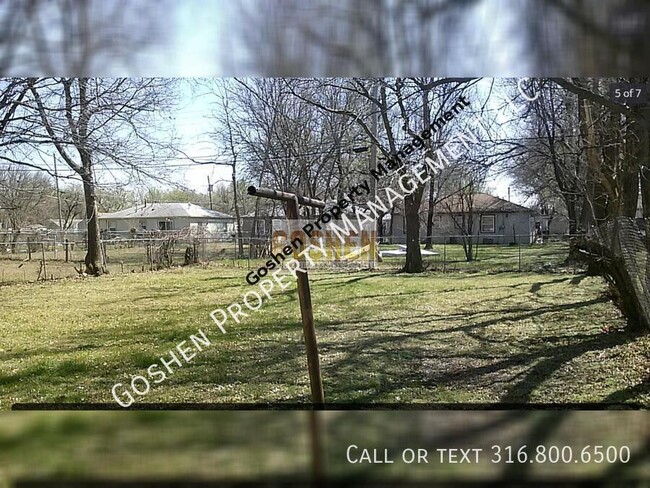 Building Photo - Home with Large Bedroom & includes Washer ...