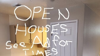 Building Photo - 100 E 600 S