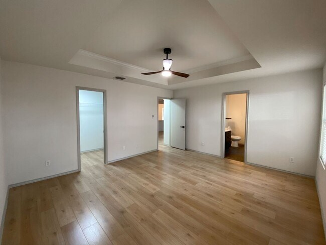 Building Photo - 1 STORY 3 BEDROOM WITH AN OFFICE AND 2 BATHROOM.